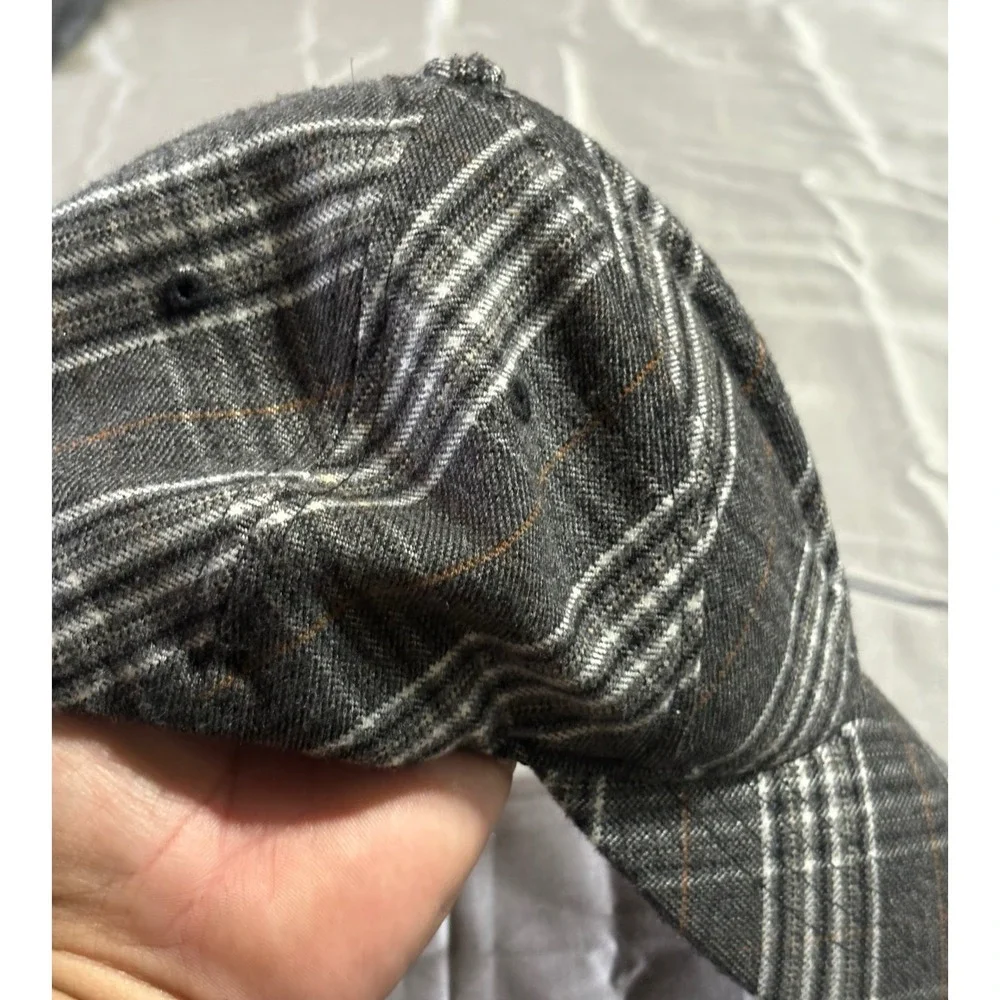 Volcom Youth Grey Plaid Flexfit Baseball Hat Skate Stone‎ Logo Cap